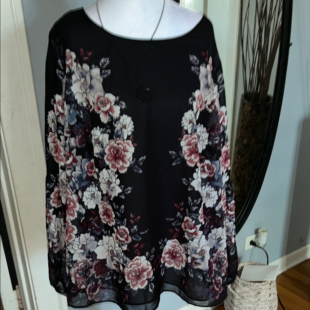 Zac & Rachel Black Floral Blouse - Picture 2 of 9